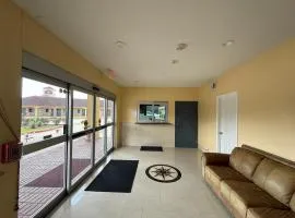Budget Host Inn