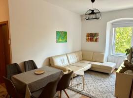 Lorume, hotel in Postojna