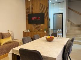 Coastal Charm Stay - sunny, calm spacious، فندق في سيدي إفني