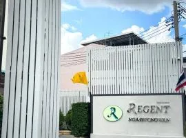 Regent Ngamwongwan Hotel