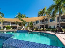 Colonial Kai Condo, hotel in Driftwood Village