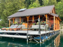 Splav Panda, hotel en Perućac