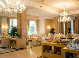 Calabash Luxury Villa New Delhi IGI Airport
