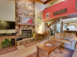 Condo with Grill Access Close to Angel Fire Resort, hotel in Angel Fire