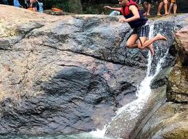 Kandy - Meemure Traval Master, hôtel à Mimure