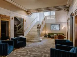 River Hotel