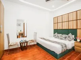 Hotel Platinum Stay With In-house Restaurant