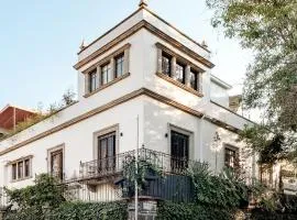 Pug Seal Polanco Anatole France