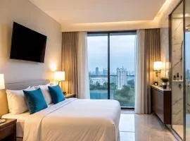 Hotel Square Plaza At Airport