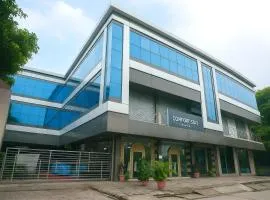 Comfort Stay - Saheed Path Ahimamau, Near Lulu Mall