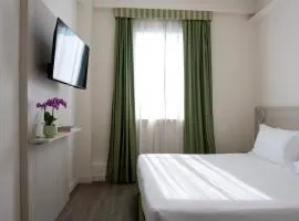 Hotel Embassy