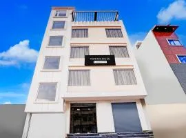 Super Townhouse Lahartara Railway Bridge Near Bus Stop