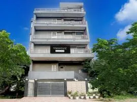 Super Townhouse Rohini Sector 24