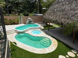 Bahia Selvatica Lodge, hotel v mestu Uvita