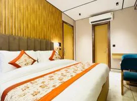 JS Residency Luxe Collection Hotel Near Nizamuddin Railway Station