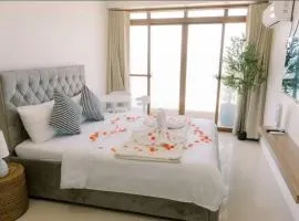 Palms La Union - Ocean view Signature Deluxe B Room