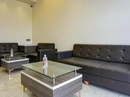 Super Townhouse Poona Royal
