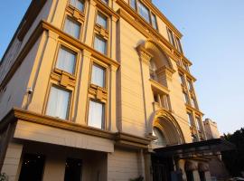 Nine Tree Luxury Hotel & Suites Lahore, ξενοδοχείο στη Λαχόρη