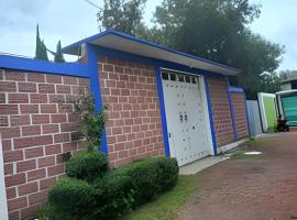 Acosta 2, hotel in San Lorenzo Tlalmimilolpan