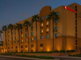 Ramada by Wyndham Hawthorne/LAX, hotel a Hawthorne