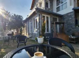 Casa De Bello, Nainital, Near Kainchi Dham