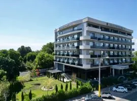Panoramic Mamaia Hotel