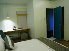 FabHotel SLR Residency