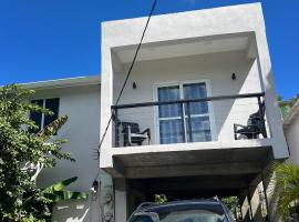 Mango Seed Country Condo, hotell sihtkohas Grande Rivière