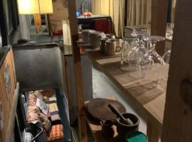 El expreso azul, hotel em General Daniel Cerri