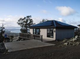 Mount Rumney Escapes Seaview House 2 - Eagle House, hotel in Mount Rumney
