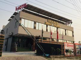 Shanze Hotel And Suites, hotel v destinaci Lahore