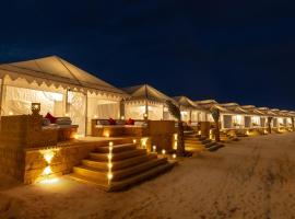 Golden Star Desert Camps & Resort,位于斋沙默尔的酒店