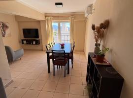 Amplio depto a estrenar a metros de plaza principal, hôtel à San Fernando del Valle de Catamarca