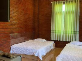 Sweet Home, hotel in Tân Phú