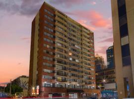 Best Western Plus Suites Downtown Calgary, hotel in Calgary