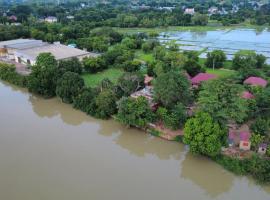Riverside Lodge Bansang, hotel v destinaci Bansang