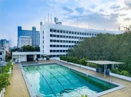 Elmi Hotel