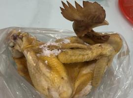 Hoa Mai Hotel, hotel in Trạm Chánh An