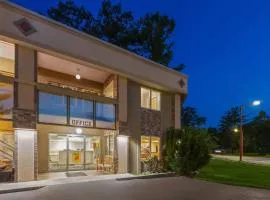 Super 8 by Wyndham Traverse City