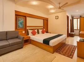 Hotel TJS Royale, Karol Bagh, 2 Mins from Metro