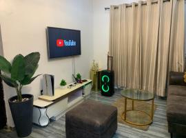 Jet Apartment Magodo GRA Phase II Shangisha、Olowoiraのホテル