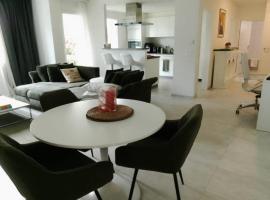 Hillfort suites, ξενοδοχείο σε Lostorf