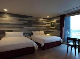 HOTEL52