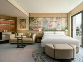 Sheraton Saigon Grand Opera Hotel