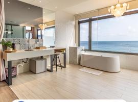 Beachcastle & Sea View Villa, hotel v destinaci Magong