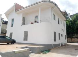 La Maison Blanche, hotell i Bafoussam