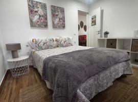 Simple House in the Heart of the Historic Center, Hotel in Porto