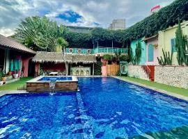 Urbanview Hotel near Paris Van Java Mall