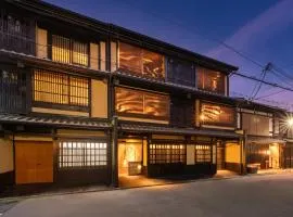 Nazuna Kyoto Nishi Honganji