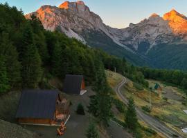 Komovi Luxury House, hotel in Andrijevica